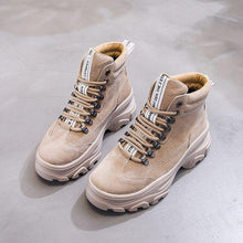 Load image into Gallery viewer, Women's Stylish Leather Platform Boots - Abershoes