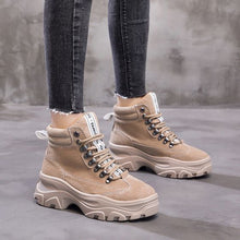 Load image into Gallery viewer, Women's Stylish Leather Platform Boots - Abershoes